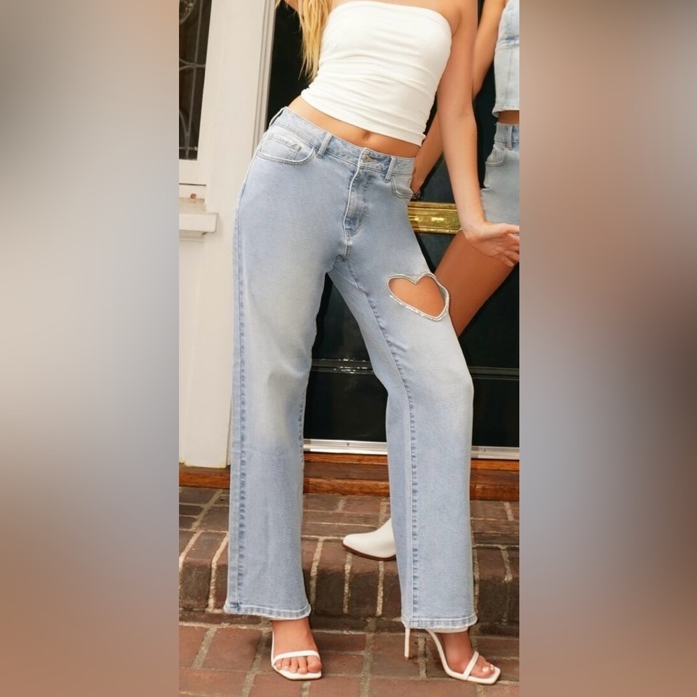 Forever 21 Heart Cut outStraight Leg Jeans - Picture 2 of 11